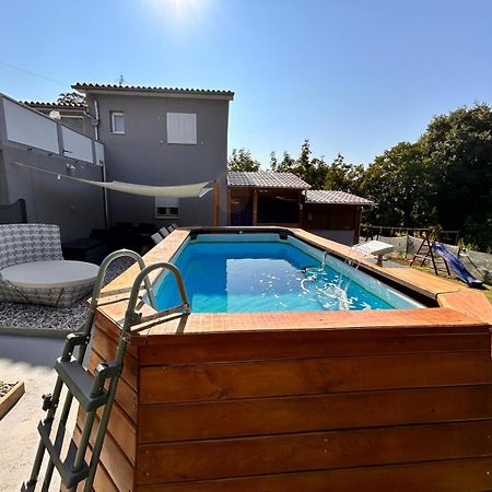Apartman Goga With Pool And Jacuzzi لابين المظهر الخارجي الصورة